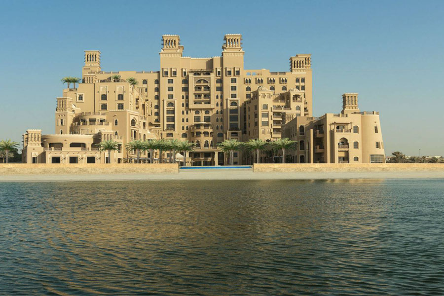 Luxury Hotel: SHERATON SHARJAH BEACH RESORT & SPA