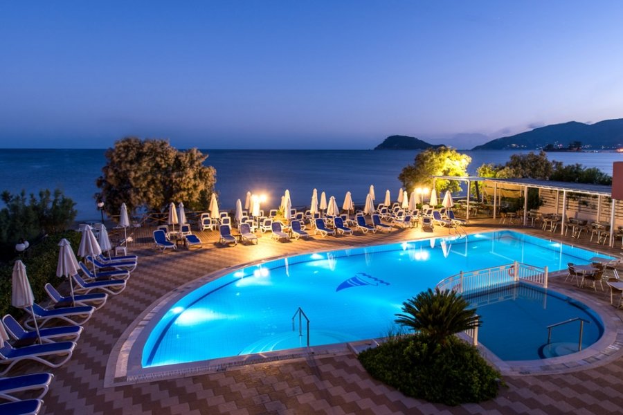 Luxury Hotel: MEDITERRANEAN BEACH RESORT