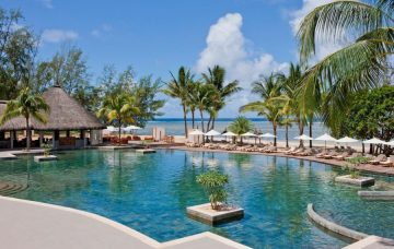 Luxury Hotel: OUTRIGGER MAURITIUS BEACH RESORT